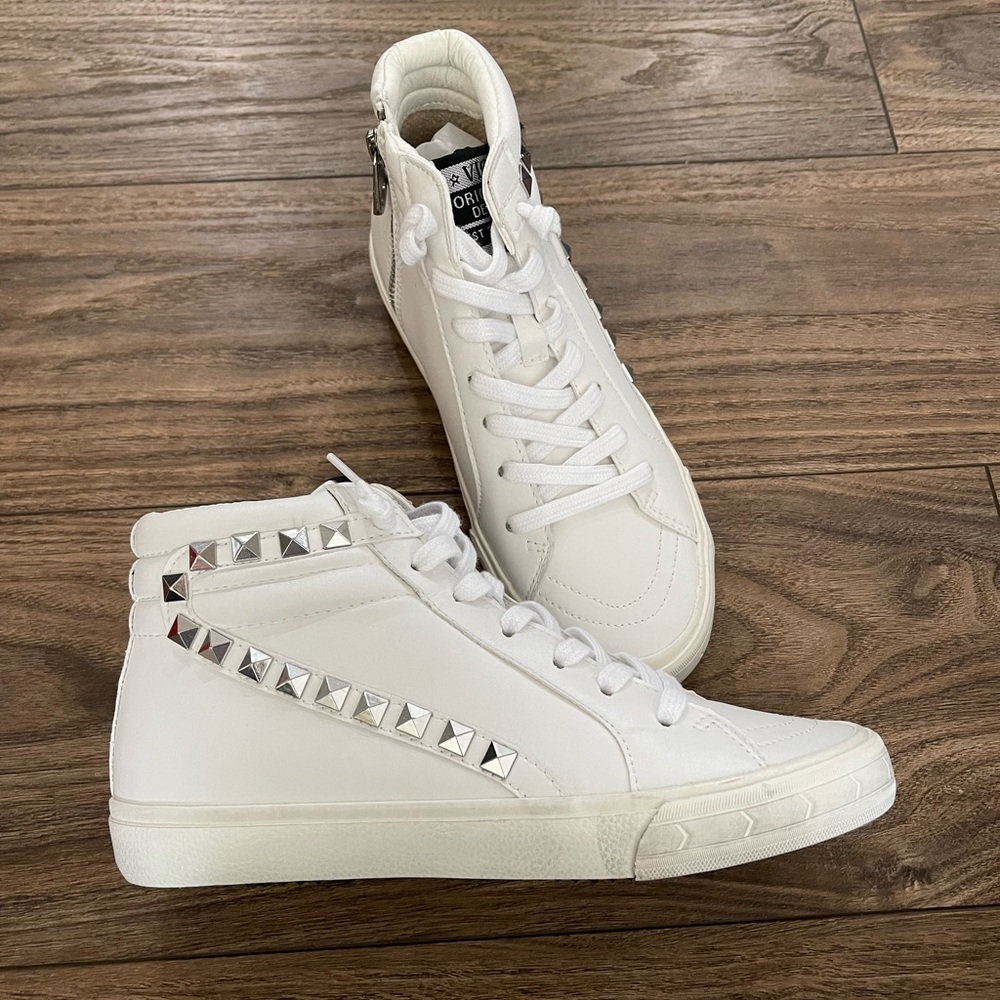 Hightop sneakers